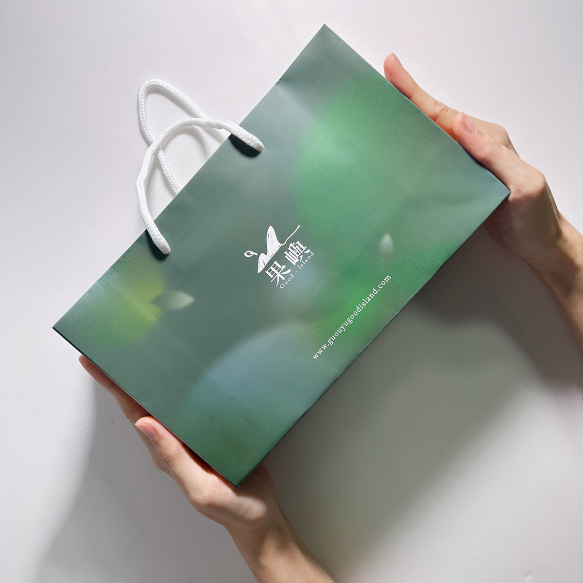 一顆長歪的火龍果，讓一個文創系學生決定改變台灣農業